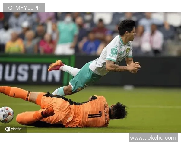 科罗拉多急队与波特兰伐木队的精彩对决揭示足球魔方的无限魅力与战术智慧 科罗拉多急队与波特兰伐木队的精彩对决揭示足球魔方的无限魅力与战术智慧