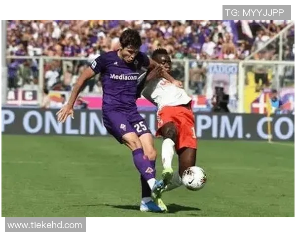 门兴格拉德巴赫与奥格斯堡激战成平双方各取一分的精彩对决 门兴格拉德巴赫与奥格斯堡激战成平双方各取一分的精彩对决